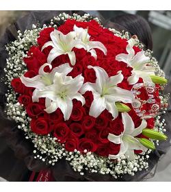 鲜花：爱在繁花盛开时 99枝红玫瑰